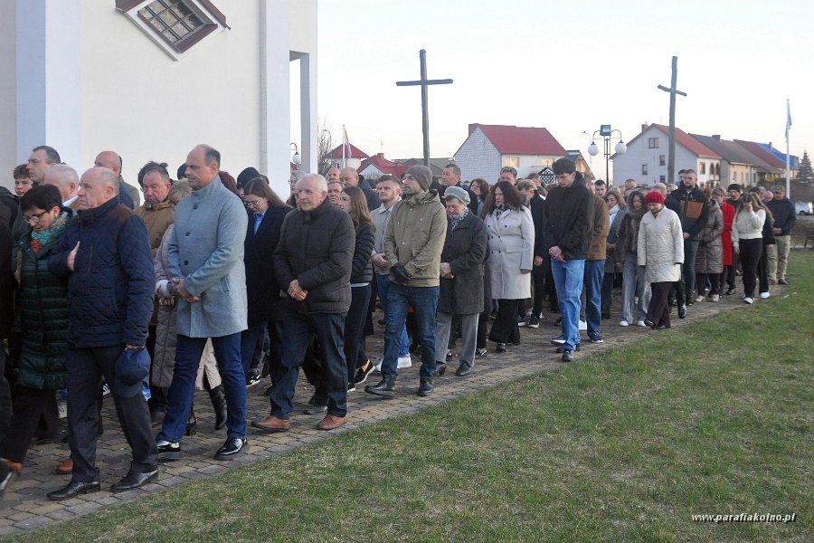 16 Procesja rezurekcyjna.jpg